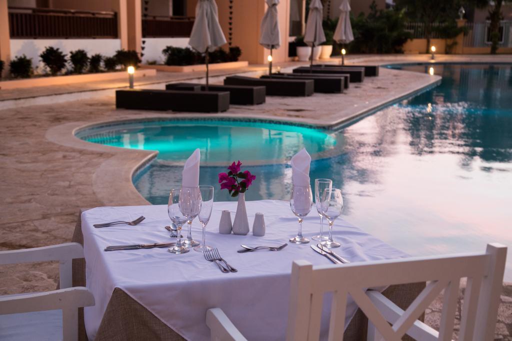 Los Flamencos Aparthotel Beach Club Баяхибе Екстериор снимка